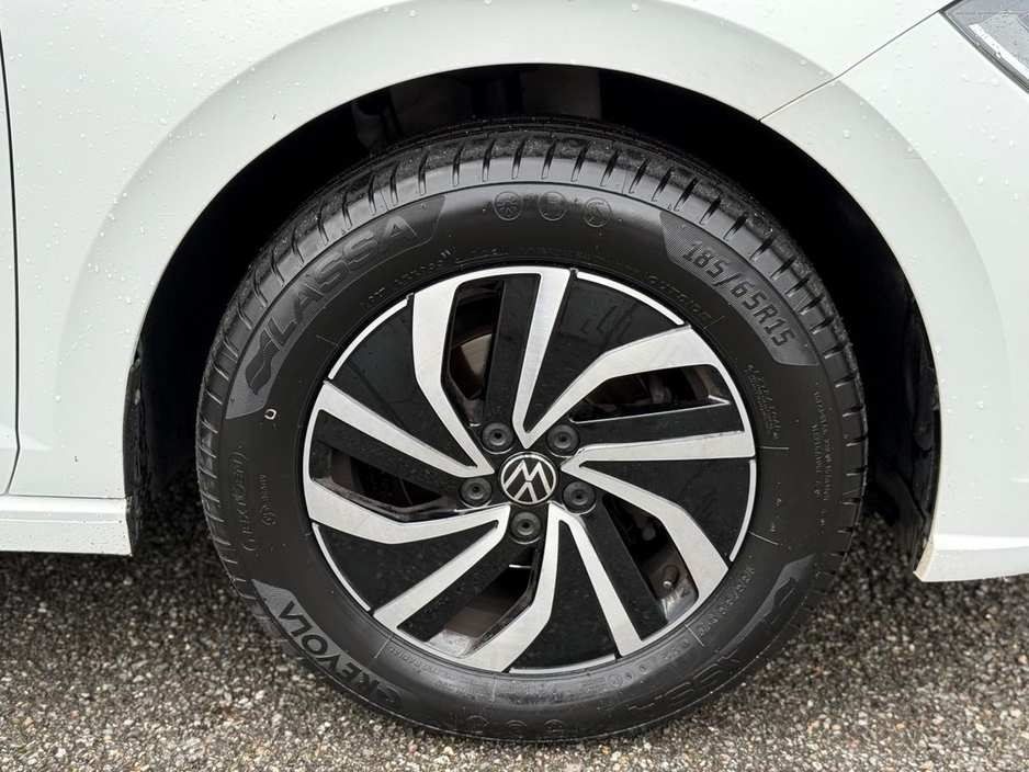 2022 Volkswagen Polo - image 13