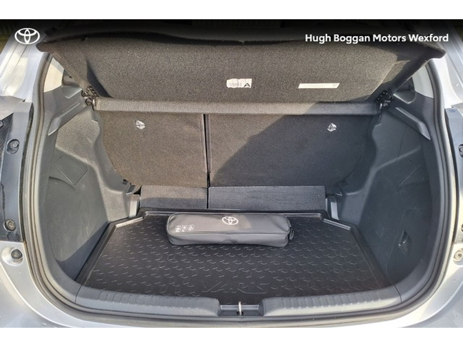 2023 Toyota Yaris YARIS 1.5 LUNA MANUAL TRANSMISSION!