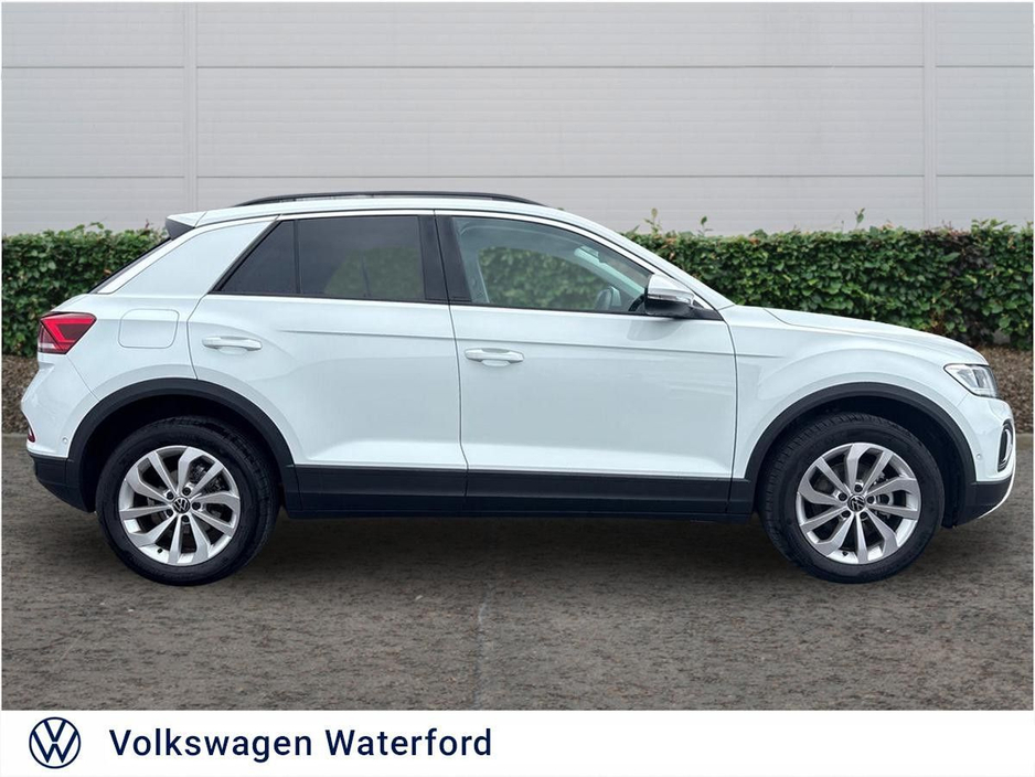 2026 Volkswagen T-Roc - image 4