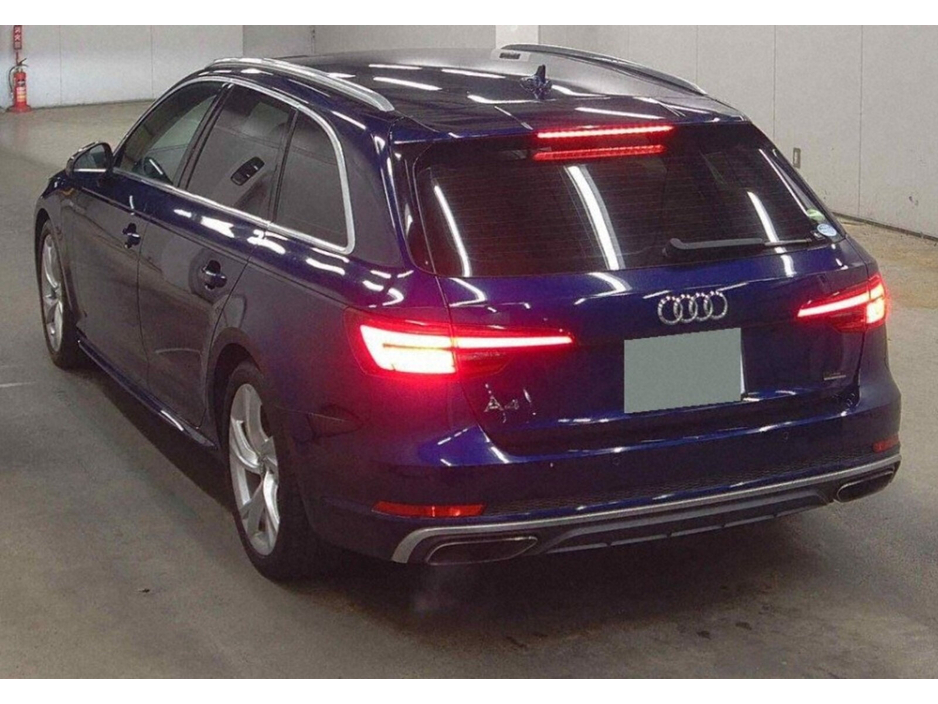 2019 Audi A4 - image 4