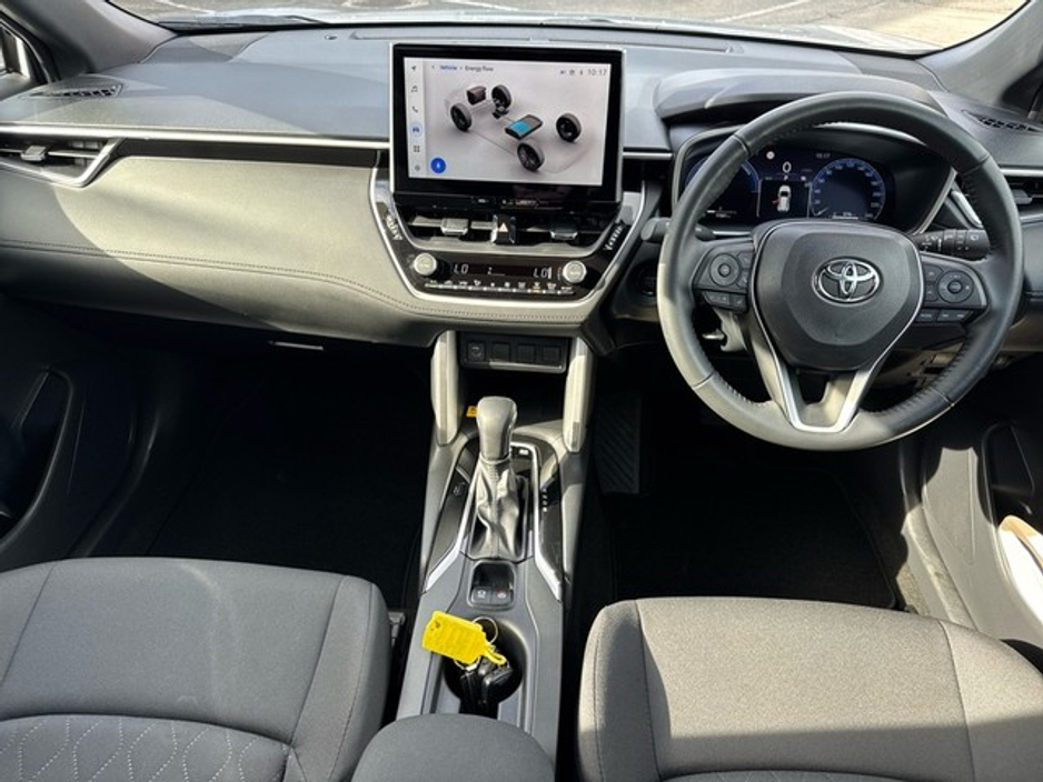 2025 Toyota Corolla Cross - image 8