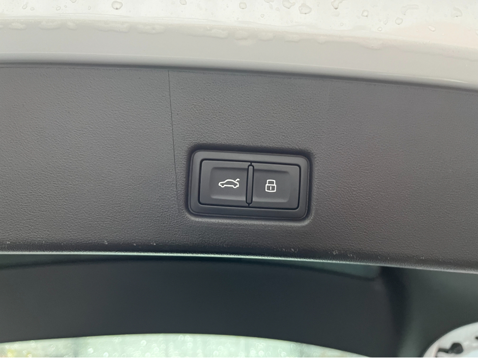 2023 Audi Q4 e-tron - image 8