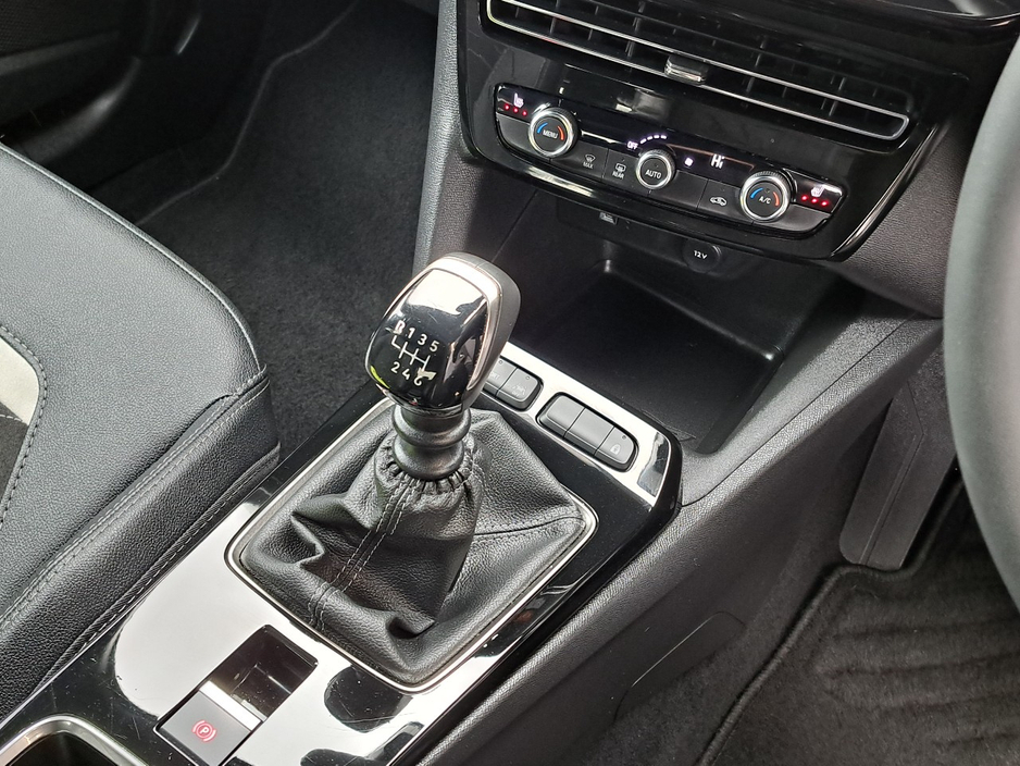 2025 Opel Mokka - image 28