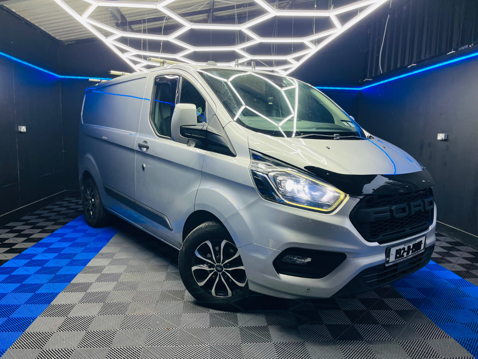 2019 Ford Transit - image 2