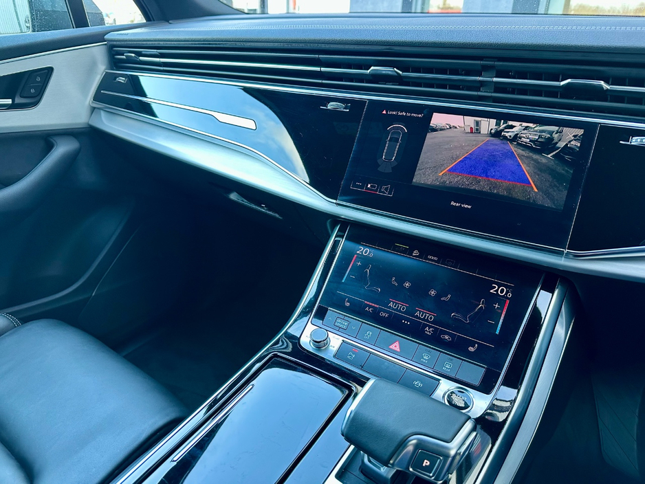 2025 Audi Q7 - image 21