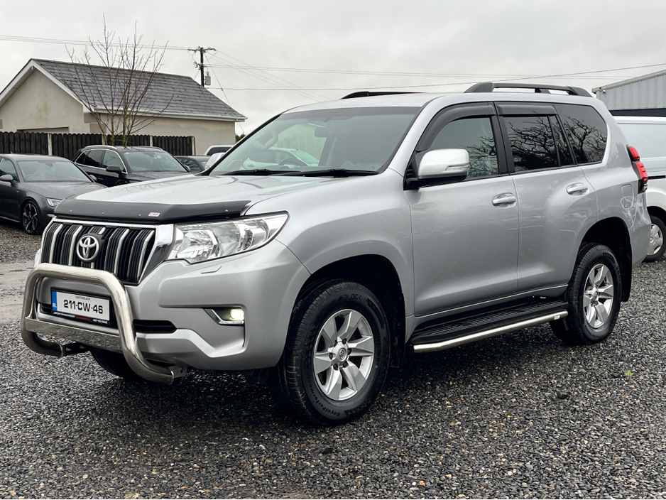 2021 Toyota Landcruiser - image 3