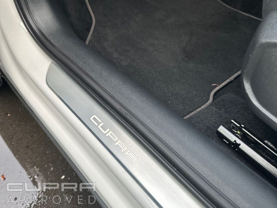 2023 Cupra Formentor *AUTO* e-Hybrid 204hp DSG €32,995