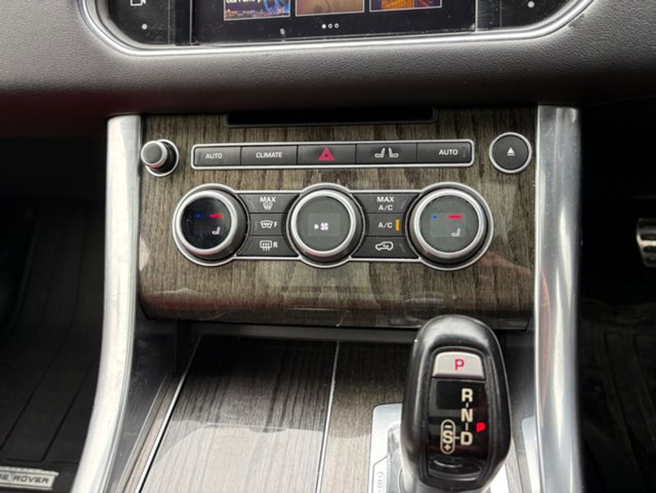 2016 Land Rover Range Rover Sport HSE DYNAMIC - MASSIVE SPEC €31,950