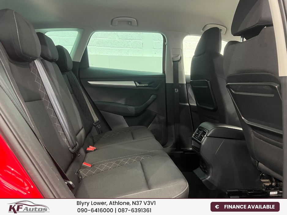 2020 Skoda Karoq - image 16