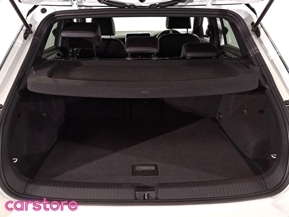 2023 Volkswagen T-Roc - image 18