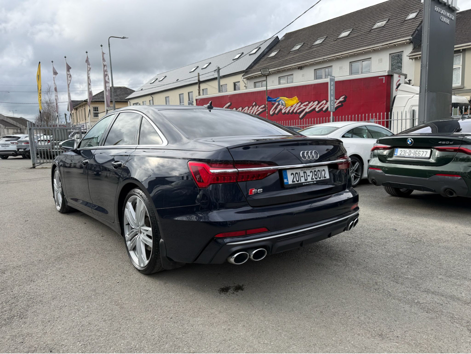 2020 Audi S6 - image 3