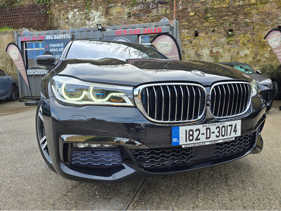 2018 BMW 7 Series - image 2