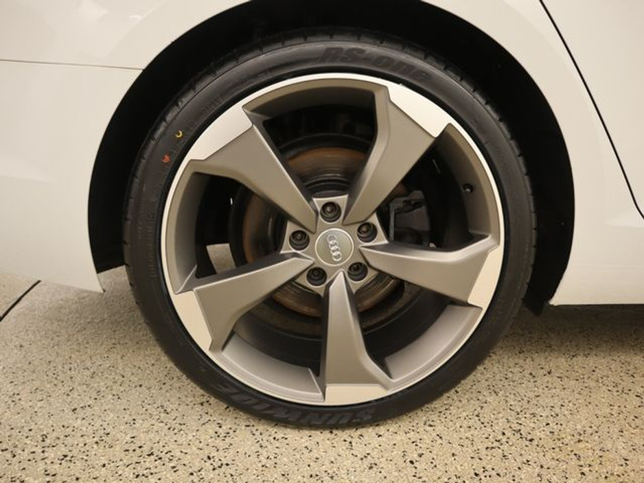 2016 Audi A4 - image 17