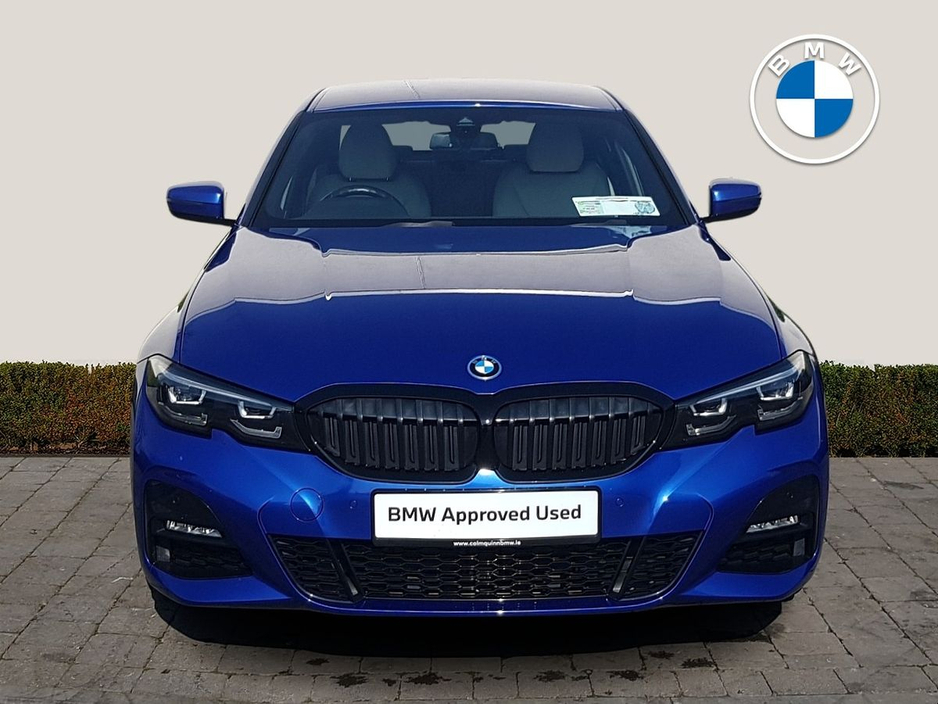 2022 BMW 3 Series - image 14