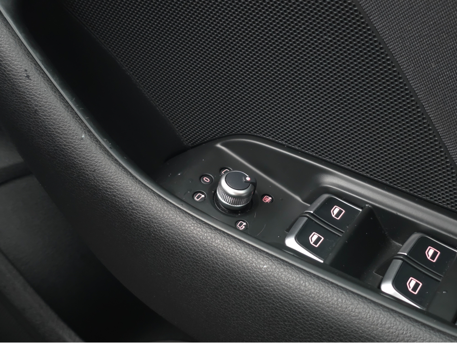 2015 Audi A3 SALOON ( 152 REG 1.4 TFSI AUTOMATIC - REVERSING CAMERA - PARKING SENSORS ALLOYS - SIMI DEALER - LOW ROAD TAX BAND €15,750