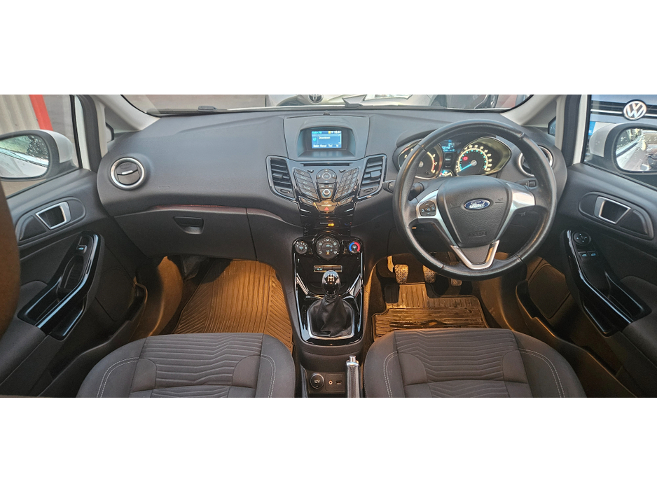 2016 Ford Fiesta ZETEC TURBO 1.0 eco 100 low miles €8,750