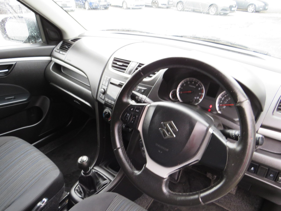 2015 Suzuki Swift - image 10