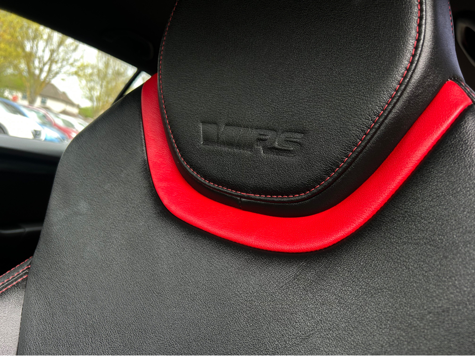 2015 Skoda Octavia - image 23