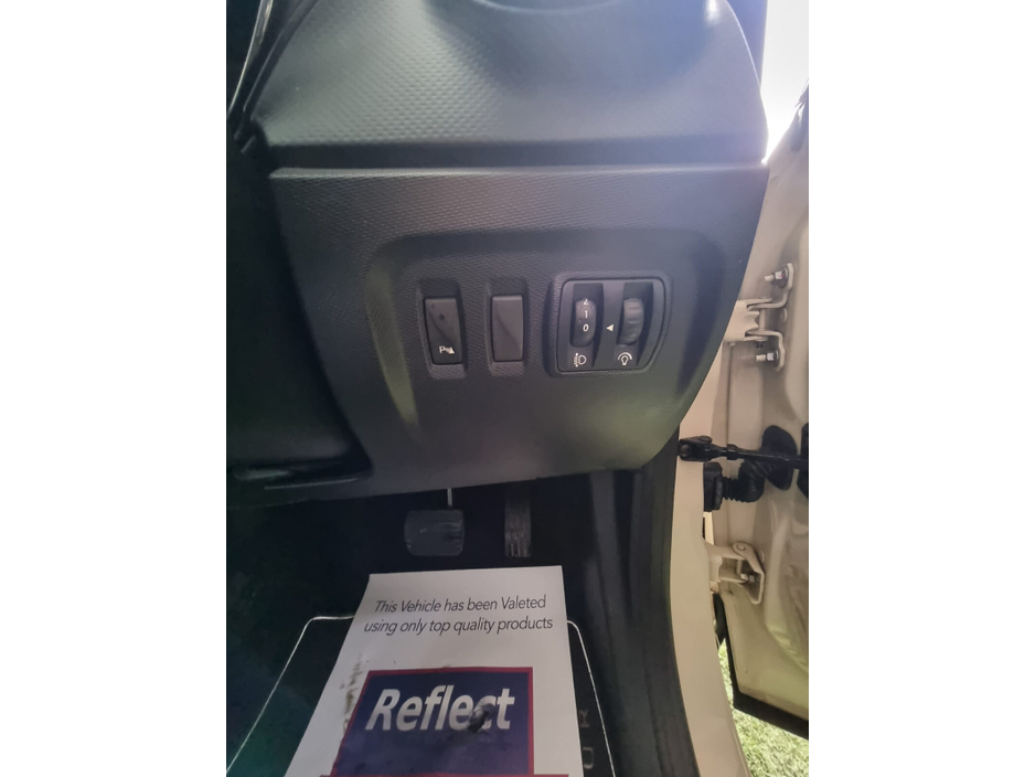 2014 Renault Captur - image 16