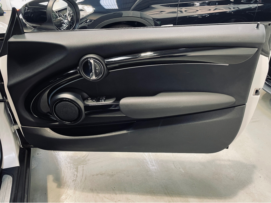 2023 MINI Cooper S - image 21