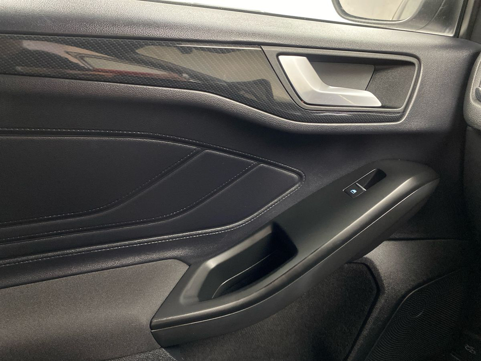 2023 Ford Focus - image 11