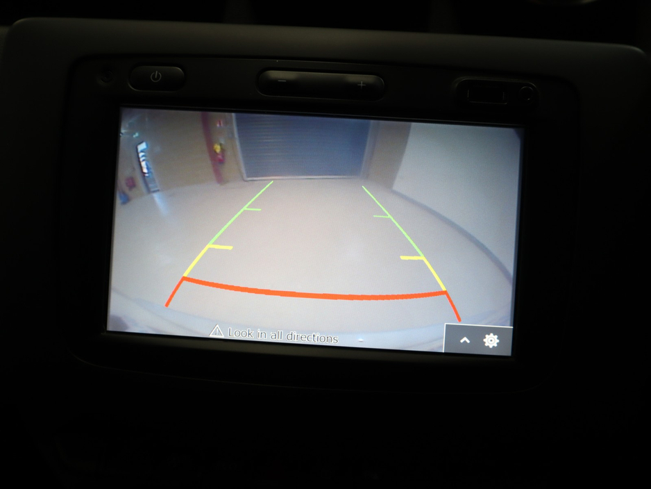 2019 Dacia Duster - image 13