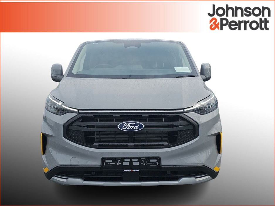 2026 Ford Transit Custom - image 8