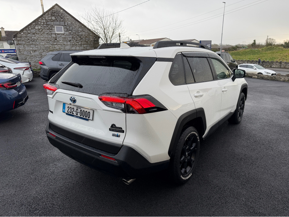2023 Toyota Rav4 - image 16