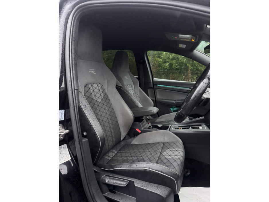 2020 Volkswagen Golf  €32,950