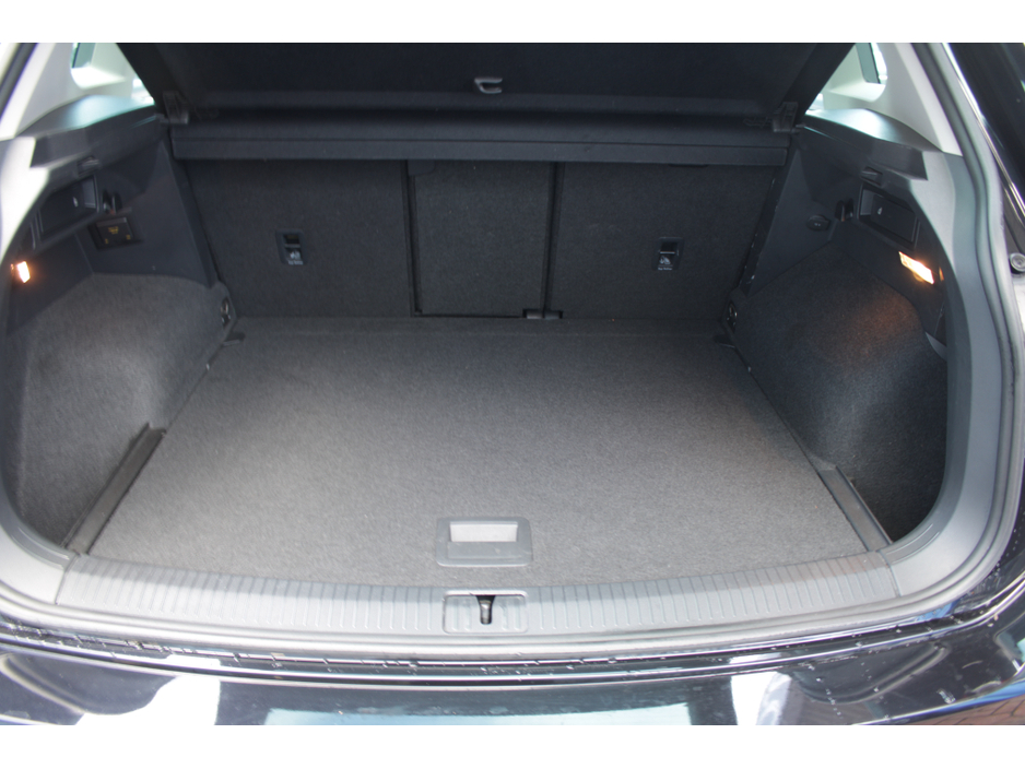 2019 Volkswagen Tiguan 2.0TDI 150BHP R-LINE EDITION 4 MOTION  AUTOMATIC // 1 OWNER CAR WITH ONLY 124,000KMS // BUY WITH CONFODENCE AA AND SIMI APPROVED DEALER 2026 // FINANCE ARRANGED // ALL TRADE INS WELCOME // €25,950