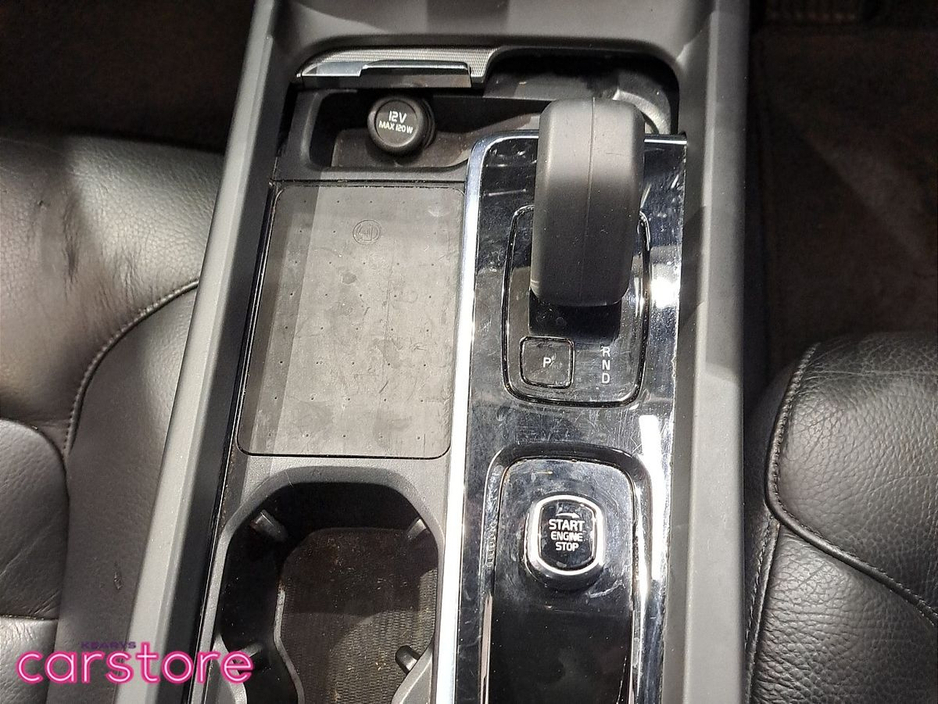 2023 Volvo XC60 - image 16