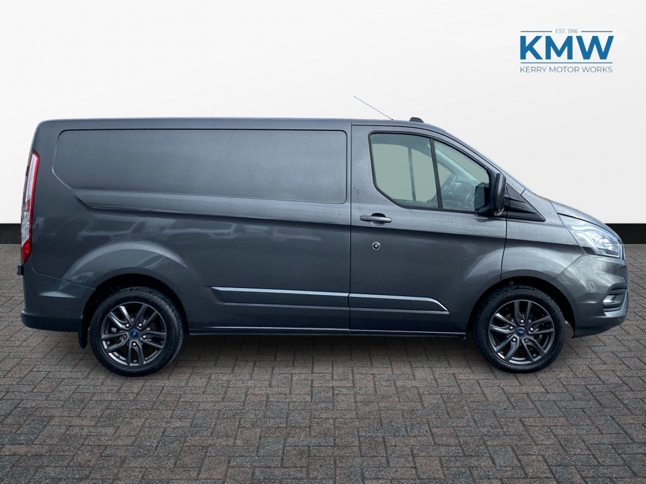2021 Ford Transit Custom - image 3