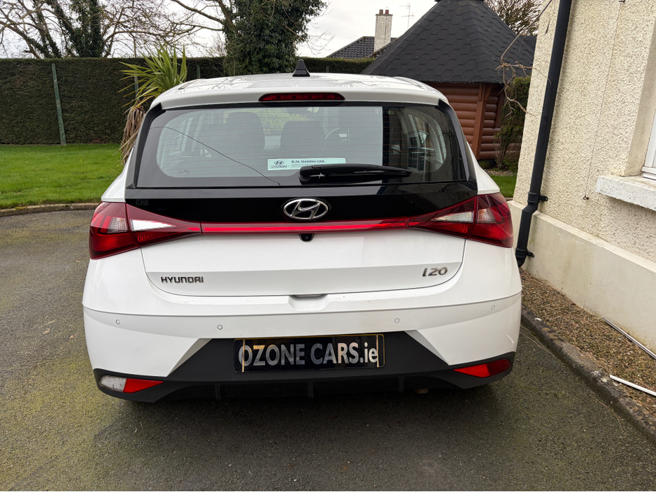 2022 Hyundai i20 - image 5