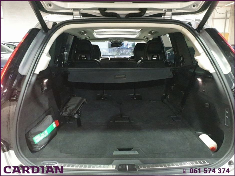 2025 Volvo XC90 - image 17