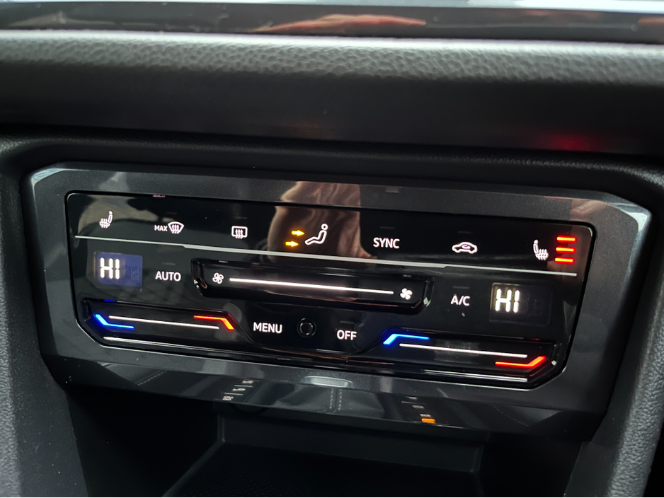 2024 Volkswagen Tiguan Allspace 7 SEATER R-LINE AUTOMATIC 2.0 DIESEL //SAT NAV//HEATED SEATS//REVERSE CAMERA//ADAPTIVE CRUISE CONTROL//HEATED STEERING WHEEL// €49,950