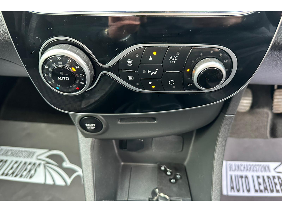 2019 Renault Clio - image 25