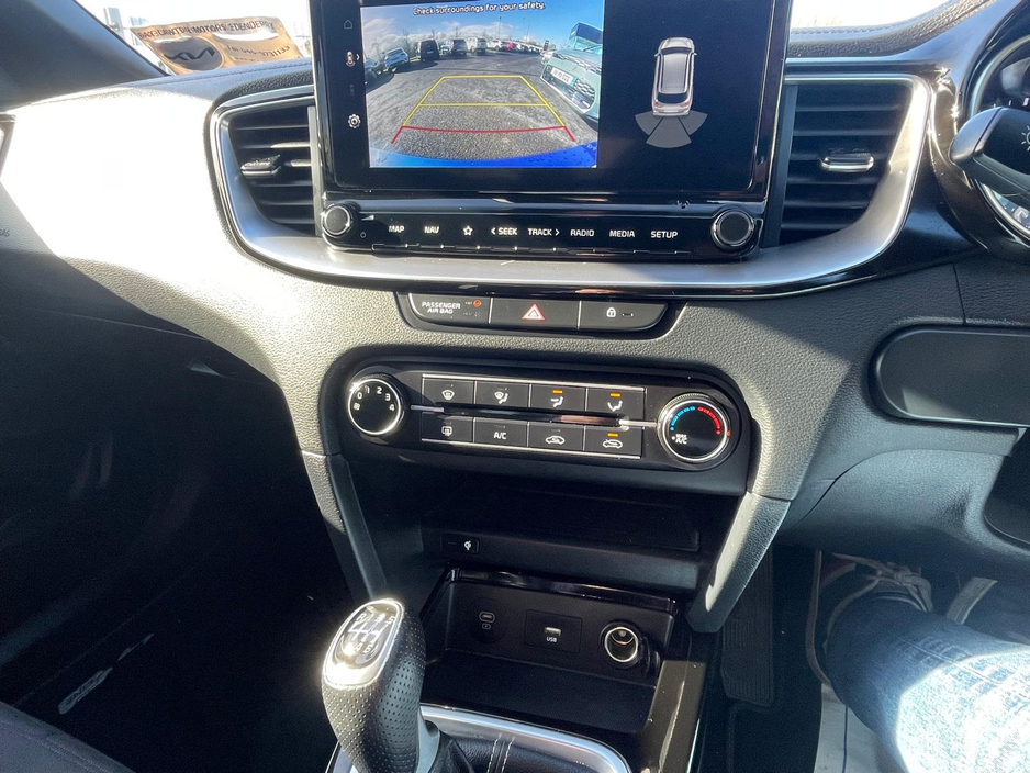 2024 Kia Ceed 1.6 D MHEV GTL MY23 5 €28,000