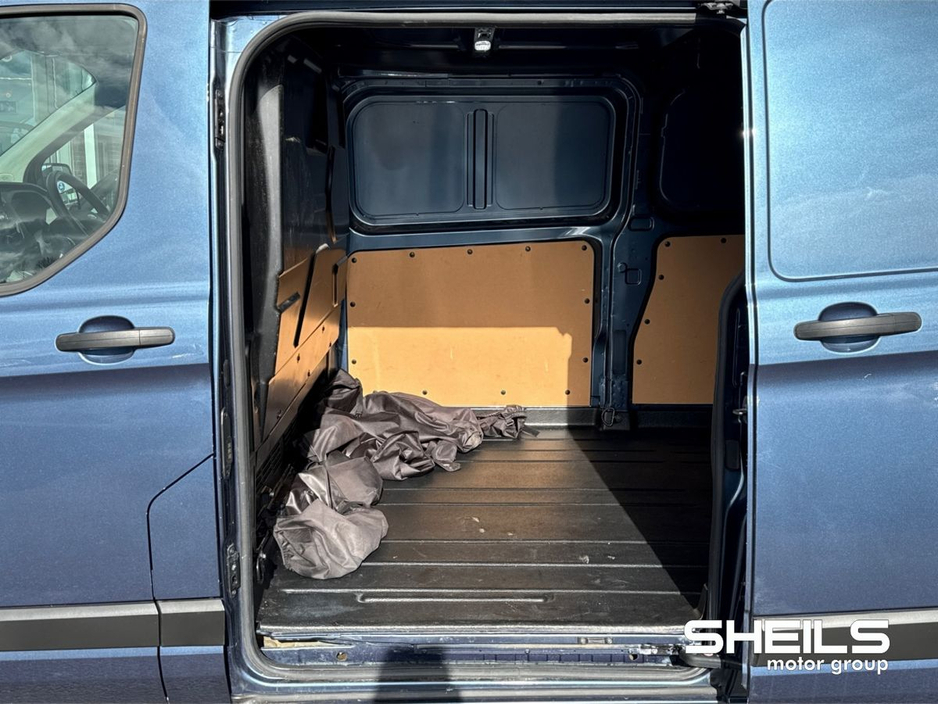 2023 Ford Transit Custom - image 7
