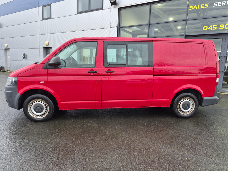 2012 Volkswagen Transporter KOMBI LWB 3000 140 BHP 4MOTION €15,750