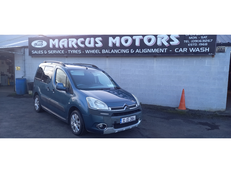 2012 Citroen Berlingo Multispace - image 2