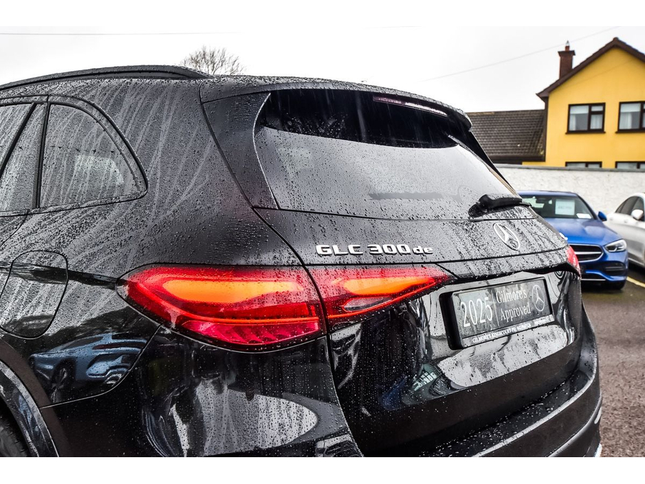 2025 Mercedes-Benz GLC Class - image 7