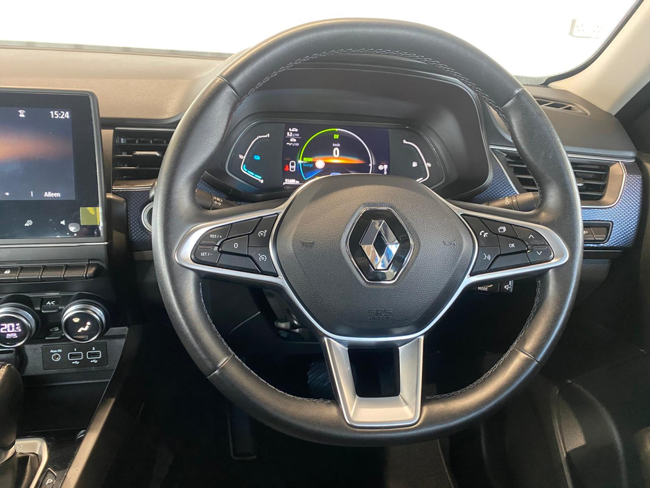 2022 Renault Arkana - image 10