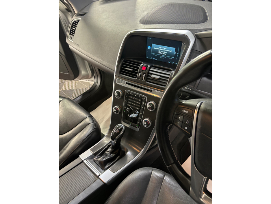 2016 Volvo XC60 D4 (190hp) FWD SE Geartronic €14,950