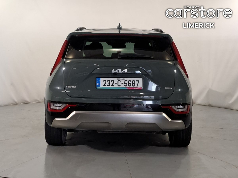 2023 Kia Niro - image 4