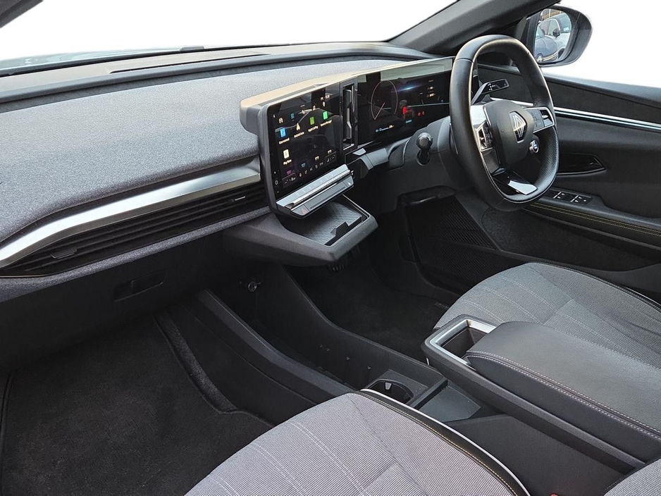 2023 Renault Megane E-Tech EV40 130hp Techno €22,950