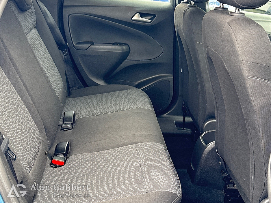 2018 Opel Crossland X - image 9