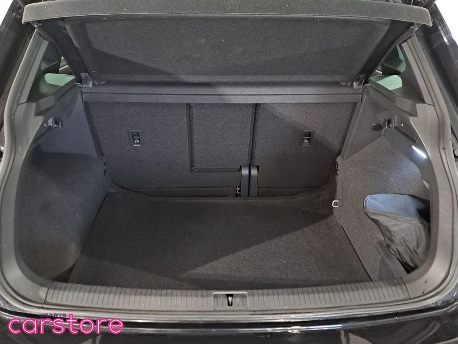 2023 Volkswagen Tiguan - image 20