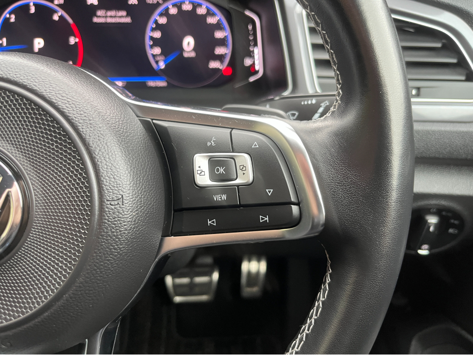 2020 Volkswagen T-Roc - image 25