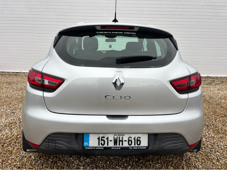 2015 Renault Clio - image 23