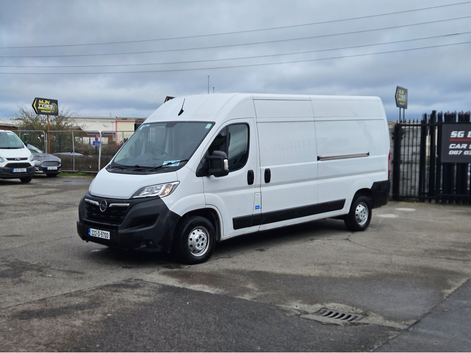 2022 Opel Movano - image 3